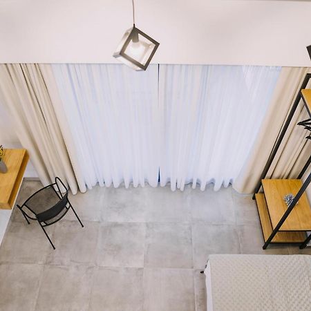 Blue Stone Luxury Suites Ліменарія Екстер'єр фото