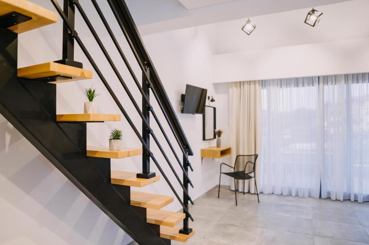 Blue Stone Luxury Suites Ліменарія Екстер'єр фото