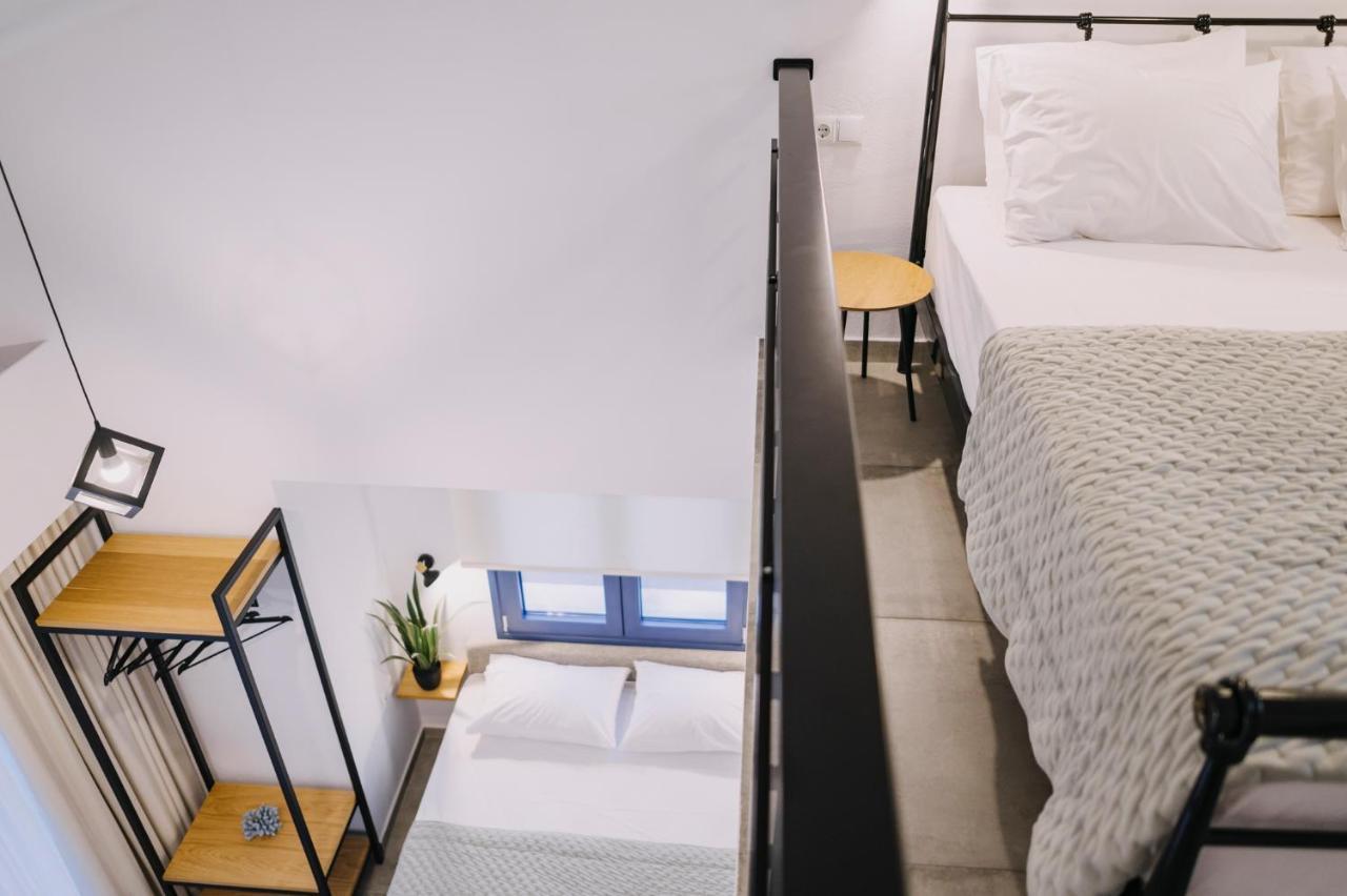 Blue Stone Luxury Suites Ліменарія Екстер'єр фото