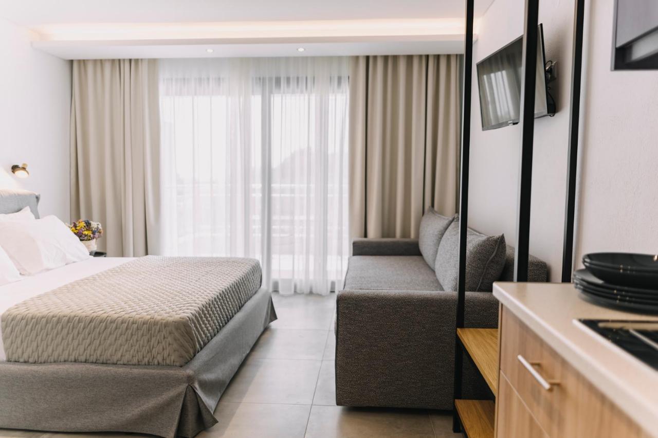 Blue Stone Luxury Suites Ліменарія Екстер'єр фото
