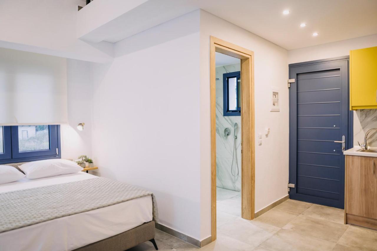 Blue Stone Luxury Suites Ліменарія Екстер'єр фото