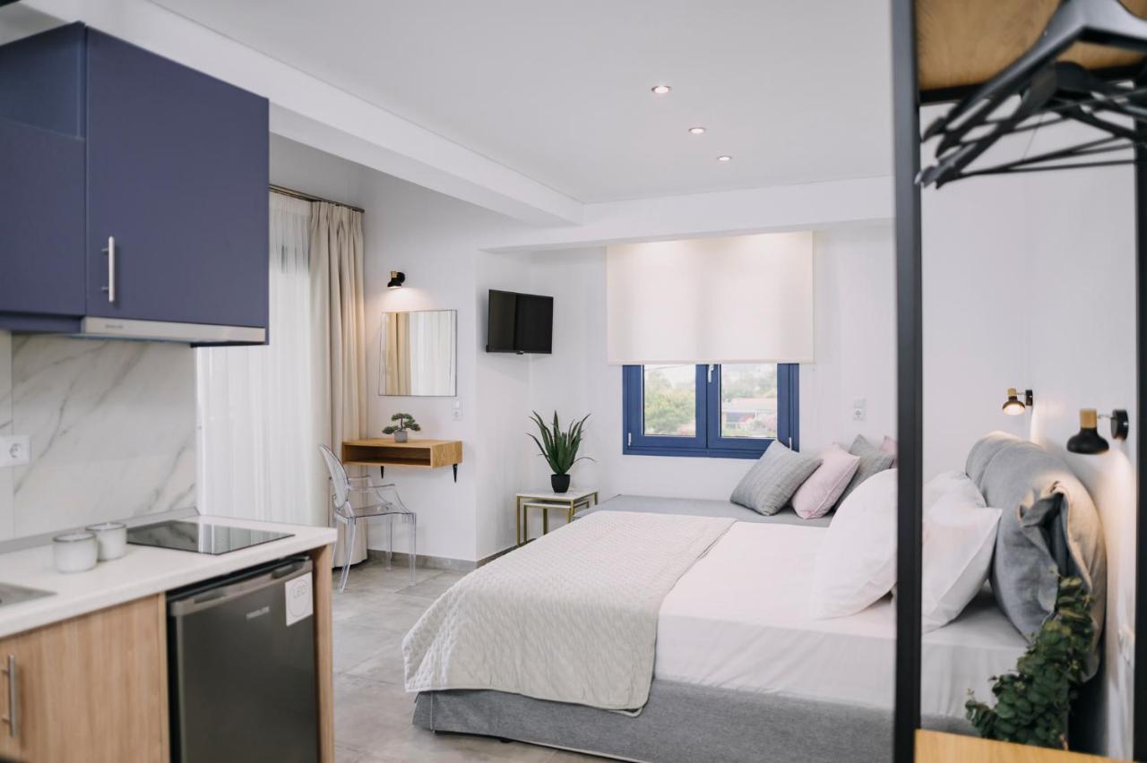 Blue Stone Luxury Suites Ліменарія Екстер'єр фото