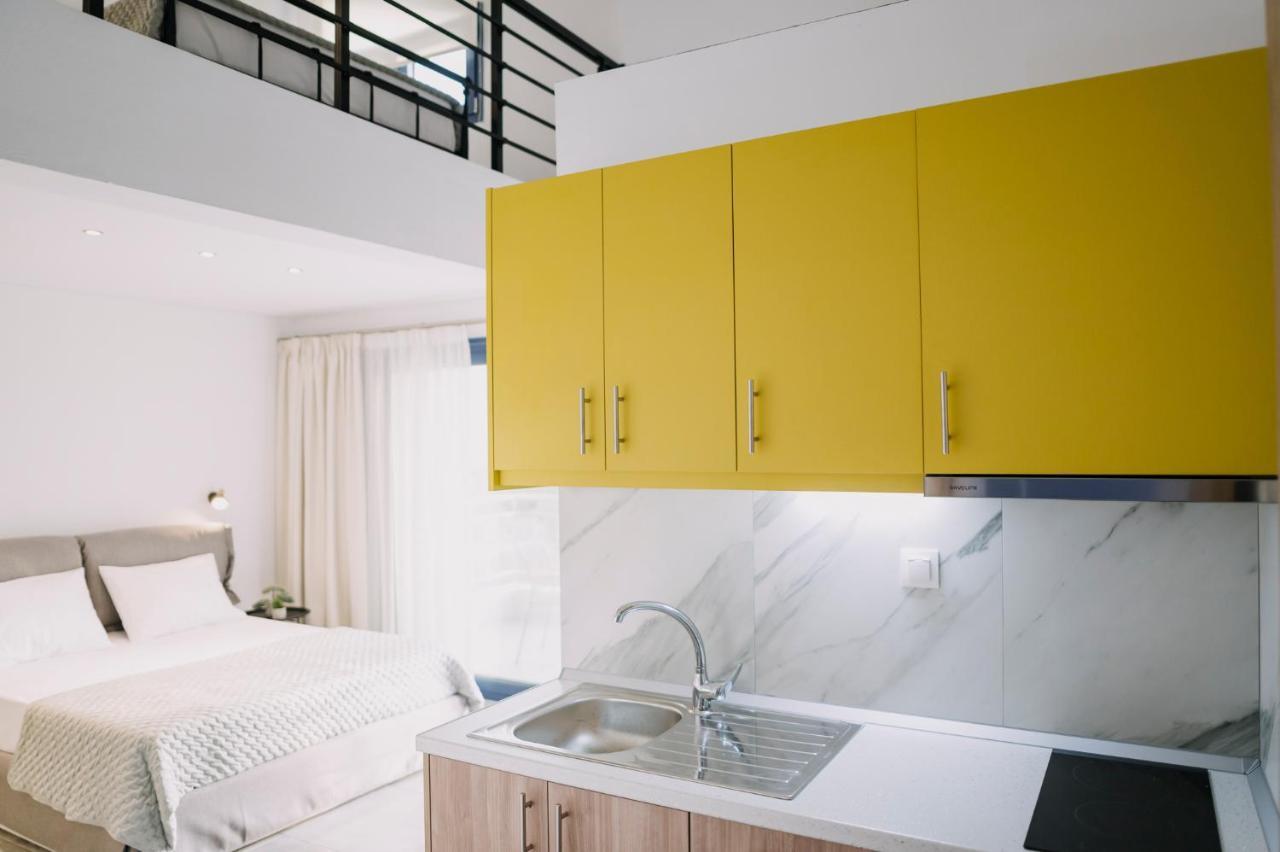 Blue Stone Luxury Suites Ліменарія Екстер'єр фото