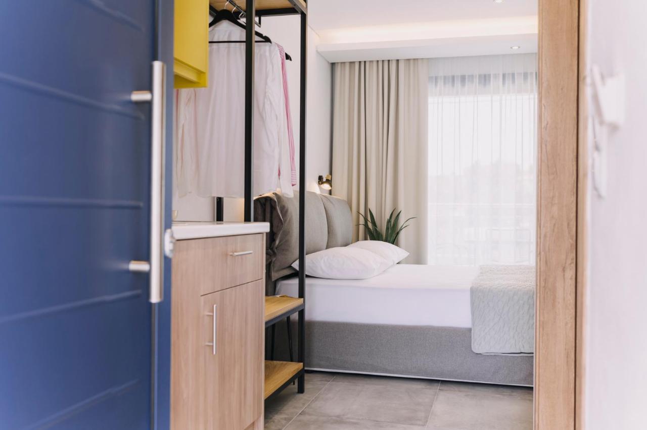 Blue Stone Luxury Suites Ліменарія Екстер'єр фото