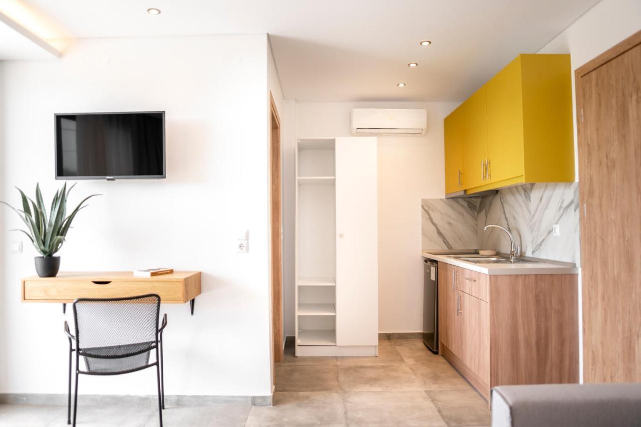Blue Stone Luxury Suites Ліменарія Екстер'єр фото